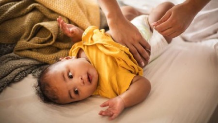 اسهال نوزاد بعد از واکسن, علت اسهال نوزاد بعد از واکسن, اسهال شدن نوزاد پس از واکسن