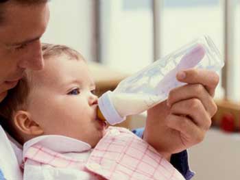 شیر خوردن کودک, شیر دادن به کودک, شیرپاستوریزه, شیرمادر, فواید شیرمادر