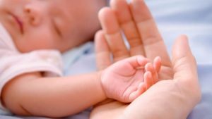 تعیین زمانی مشخص برای ملاقات با نوزاد, ملاقات با نوزاد برای اولین بار, ملاقات اطرافیان با نوزاد